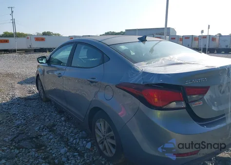 2014 Hyundai Elantra Se (Ulsan Plant) z USA, uszkodzony, nr VIN KMHDH4AE0EU158622